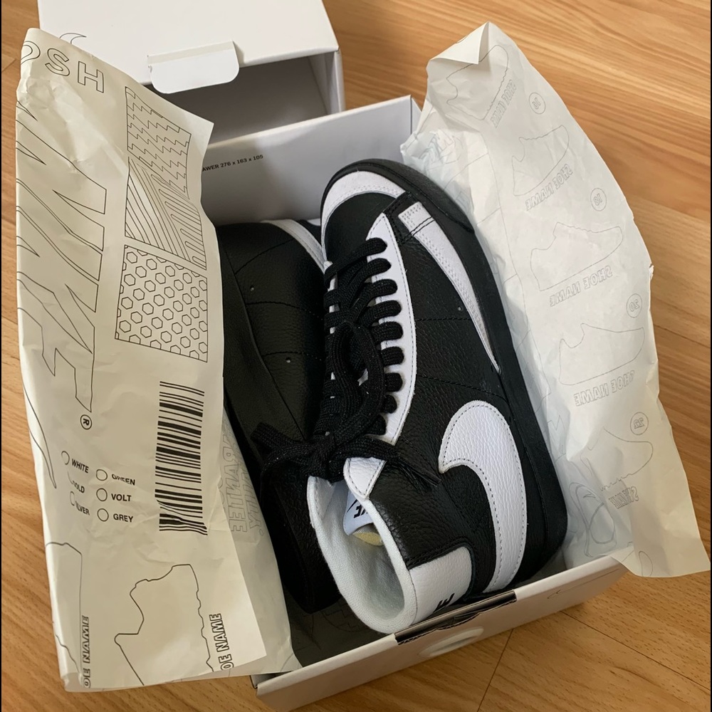NIKE high tops